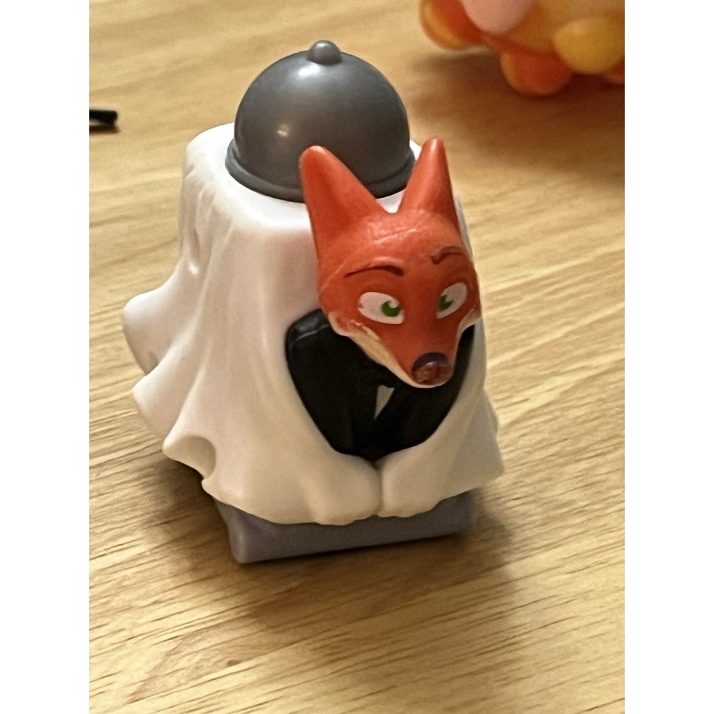 2025 McDonald's Happy Meal‎ Toy Zootopia 2 #5 Nick Hiding Out Figure